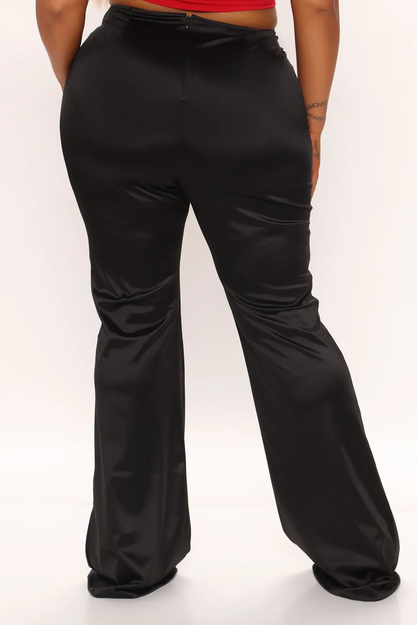 All Glowed Up Satin Flare Pant 33 - Black