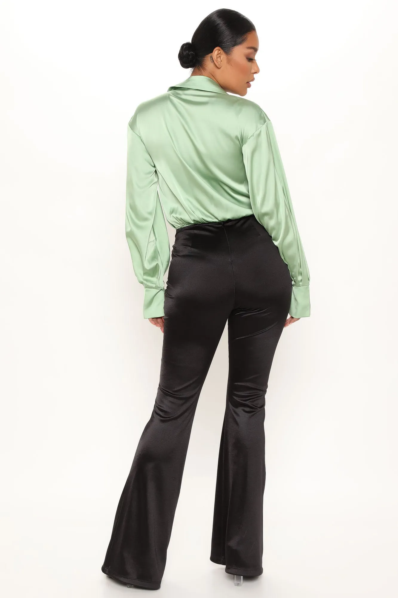 All Glowed Up Satin Flare Pant 33 - Black